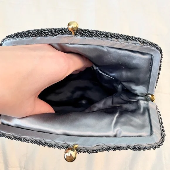 Vintage Charcoal Beaded Silk Kisslock Clutch - Picture 5 of 7